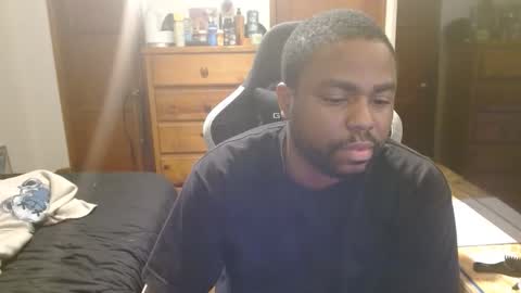 Snapshot of breadw1nnah chatting on December 23, 7:06 am Breadw1nnah online show from December 23, 7:06 am