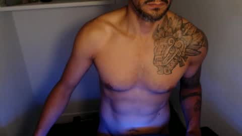 Snapshot of break_dusk chatting on October 4, 5:27 am break_dusk online show from October 4, 5:27 am