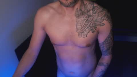 Snapshot of break_dusk chatting on June 23, 2:53 am break_dusk online show from June 23, 2:53 am
