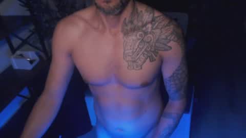 Snapshot of break_dusk chatting on July 18, 12:59 am break_dusk online show from July 18, 12:59 am