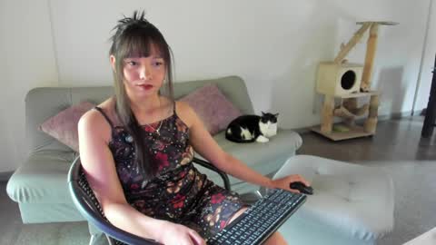 breakfastwithtiffanys online show from May 3, 2:12 pm