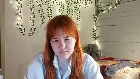 Snapshot of breannedevier chatting on March 31, 5:19 am Dina online show from March 31, 5:19 am