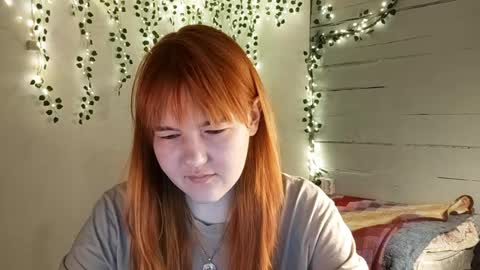 Snapshot of breannedevier chatting on April 3, 4:21 am Dina online show from April 3, 4:21 am