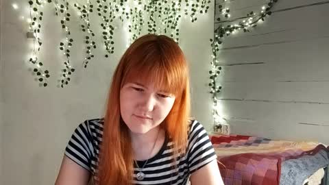 Snapshot of breannedevier chatting on April 6, 4:10 am Dina online show from April 6, 4:10 am