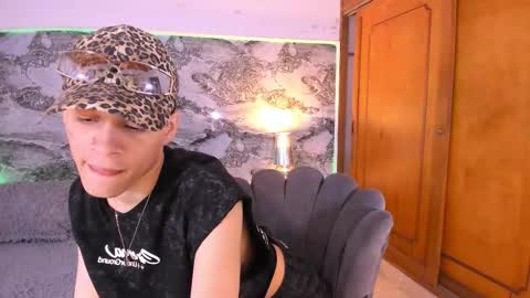 Bradley online show from February 4, 4:29 am