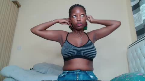 bree_beauty online show from April 27, 4:32 am