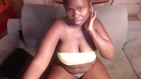 Valentina online show from November 19, 7:19 am