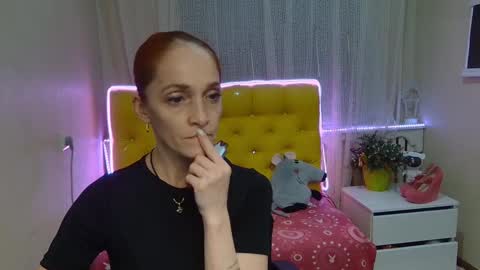 Snapshot of breeterner chatting on February 5, 6:13 am breeterner online show from February 5, 6:13 am