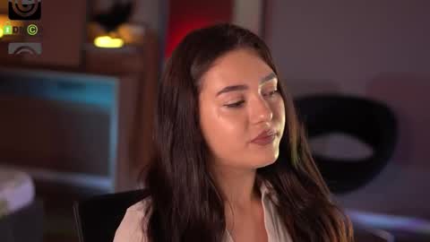 Leah online show from September 19, 4:03 am