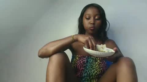 breelia online show from June 7, 2:32 pm