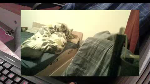 Snapshot of bremer64 chatting on June 12, 7:18 am bremer64 online show from June 12, 7:18 am