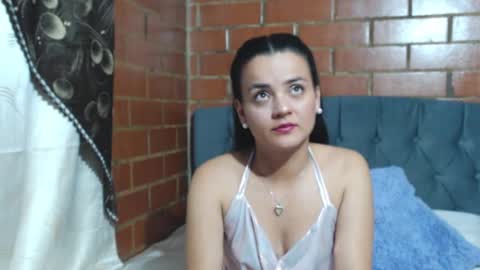 Snapshot of brenda69699 chatting on February 5, 2:08 am brenda69699 online show from February 5, 2:08 am