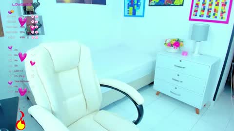 Snapshot of brenda_hotx1 chatting on February 14, 7:33 pm Brenda online show from February 14, 7:33 pm
