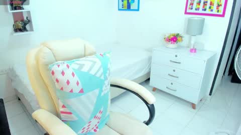 Snapshot of brenda_hotx1 chatting on February 21, 11:43 pm Brenda online show from February 21, 11:43 pm
