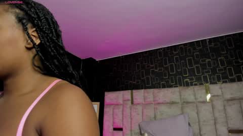 Snapshot of brenda_nova18 chatting on December 28, 10:58 am Brenda online show from December 28, 10:58 am
