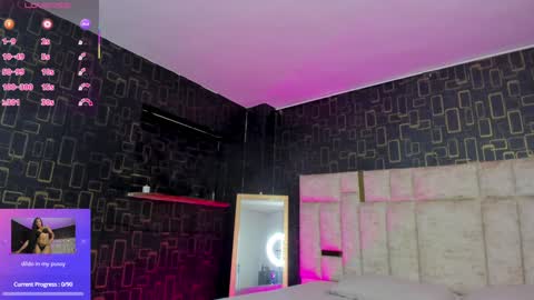 Snapshot of brenda_nova18 chatting on February 4, 5:45 pm Brenda online show from February 4, 5:45 pm