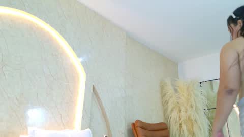 Snapshot of brenda_rossee chatting on February 20, 6:26 am Brenda online show from February 20, 6:26 am