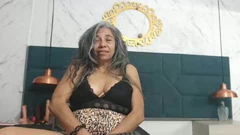 BRENDA VELASQUEZ online show from May 15, 6:59 pm