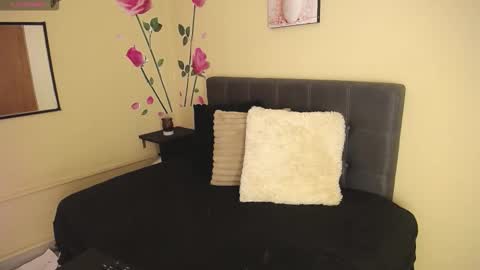 Brenda online show from October 16, 7:48 pm