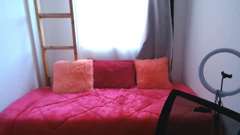 Snapshot of brendasantos_77 chatting on October 2, 2:02 pm brendasantos_77 online show from October 2, 2:02 pm