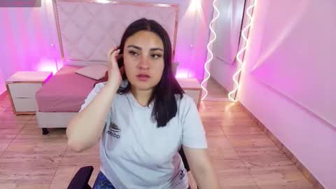 BRENDDA  online show from December 3, 3:14 am