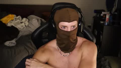 brentonverde online show from December 1, 10:37 pm