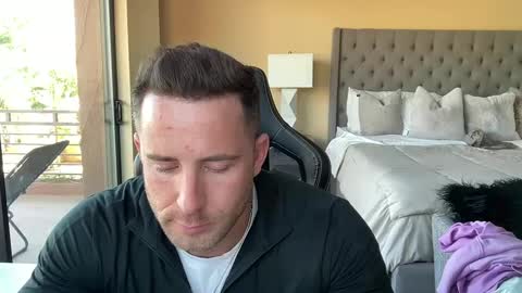 Brett Mycles online show from October 5, 9:56 pm