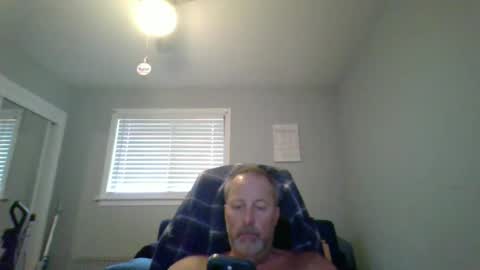 Snapshot of brettsky chatting on June 23, 8:18 pm hey online show from June 23, 8:18 pm