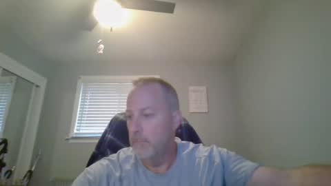 Snapshot of brettsky chatting on August 2, 6:39 pm hey online show from August 2, 6:39 pm