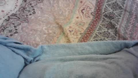 Snapshot of bri20fu chatting on April 27, 1:31 pm raining down on me online show from April 27, 1:31 pm