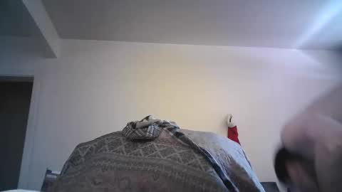 Snapshot of bri20fu chatting on May 16, 6:07 pm raining down on me online show from May 16, 6:07 pm