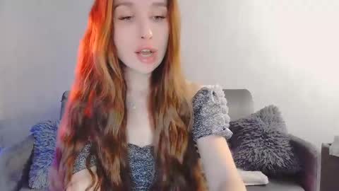 bri_fox online show from May 16, 10:47 am