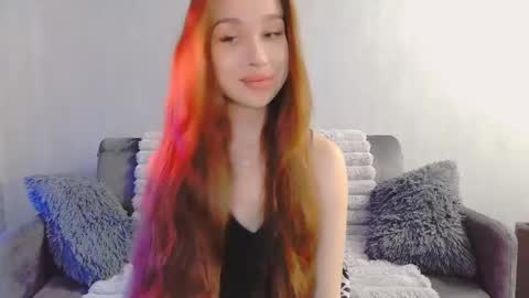 bri_fox online show from May 19, 8:53 am