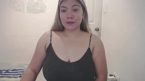 Snapshot of briana_lovexx chatting on February 24, 12:41 am Briana online show from February 24, 12:41 am