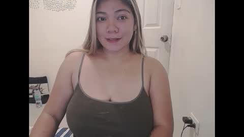 Snapshot of briana_lovexx chatting on March 3, 1:34 am Briana online show from March 3, 1:34 am