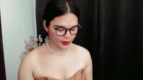 Claire online show from June 10, 9:46 pm