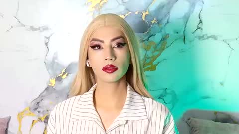 briana_white online show from July 2, 3:51 pm
