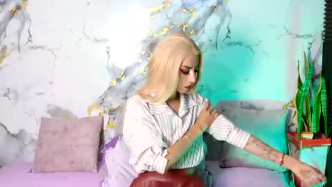 briana_white online show from July 31, 5:23 pm
