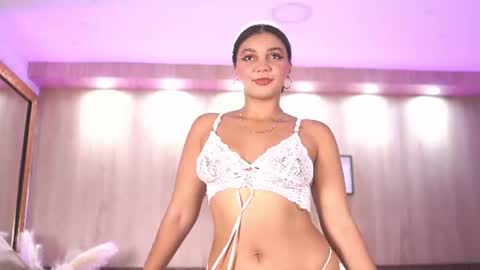 Briana Lane online show from June 22, 7:00 pm