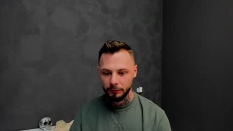 Brian online show from December 24, 9:39 am
