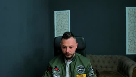 Brian online show from May 4, 2:40 am