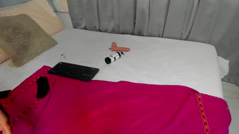 Snapshot of brianna_w10 chatting on October 25, 1:18 pm Brianna online show from October 25, 1:18 pm