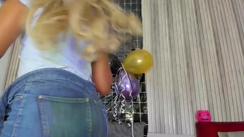 Snapshot of briannachelsea chatting on October 31, 12:06 pm Brianna Chelsea online show from October 31, 12:06 pm