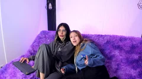 Snapshot of briarandblair chatting on October 24, 1:29 pm briarandblair online show from October 24, 1:29 pm