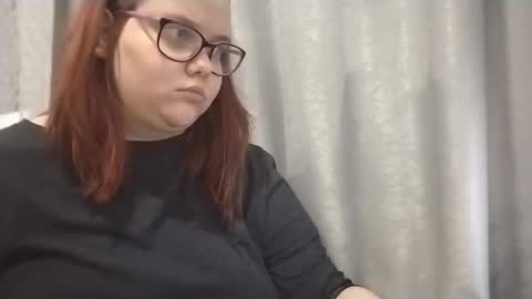 Snapshot of bridget_julianne chatting on December 20, 9:06 pm Bridget Julianne online show from December 20, 9:06 pm