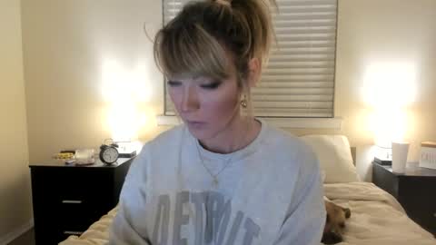 Bridget Black online show from August 4, 1:09 am