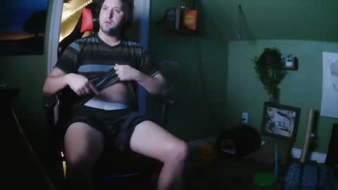 Briefsman online show from December 21, 4:52 am