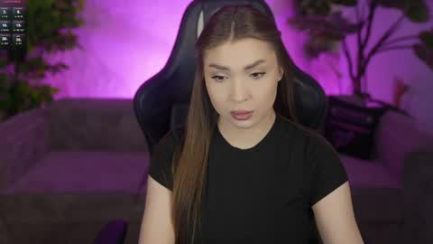 Diamonds Girls online show from May 5, 6:54 am