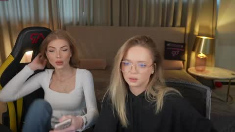 Diamonds Girls online show from May 13, 7:17 am