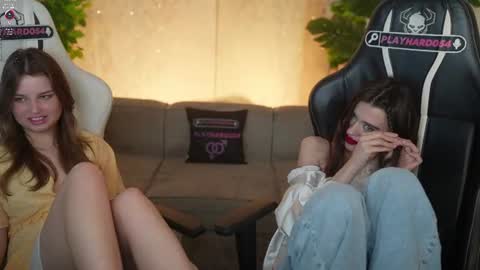 Diamonds Girls online show from June 28, 7:20 pm